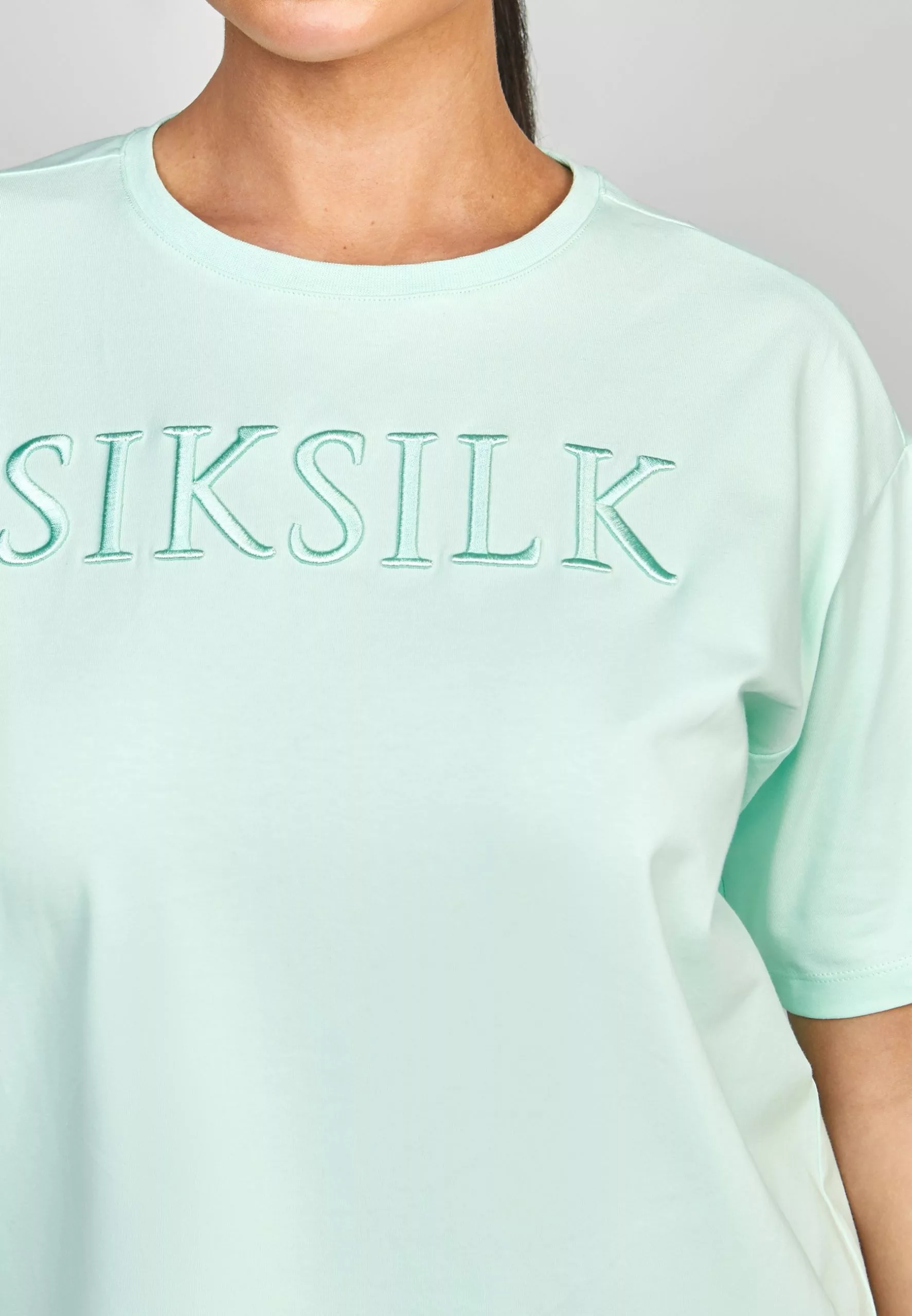 SikSilk Embroidered Boyfriend- T-Shirt Print - Mint 6 SikSilk Embroidered Boyfriend- T-Shirt Print - Mint - Afbeelding 4