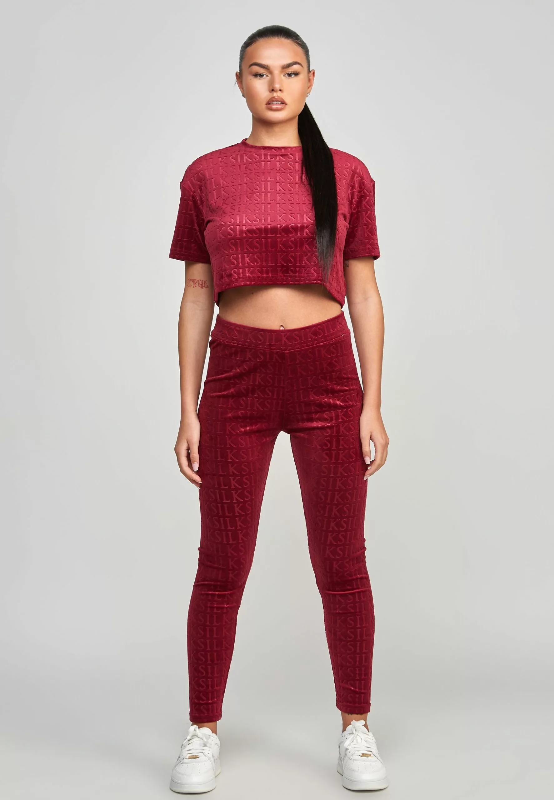 SikSilk Velour Crop - T-Shirt Print - Red 4 SikSilk Velour Crop - T-Shirt Print - Red - Afbeelding 2