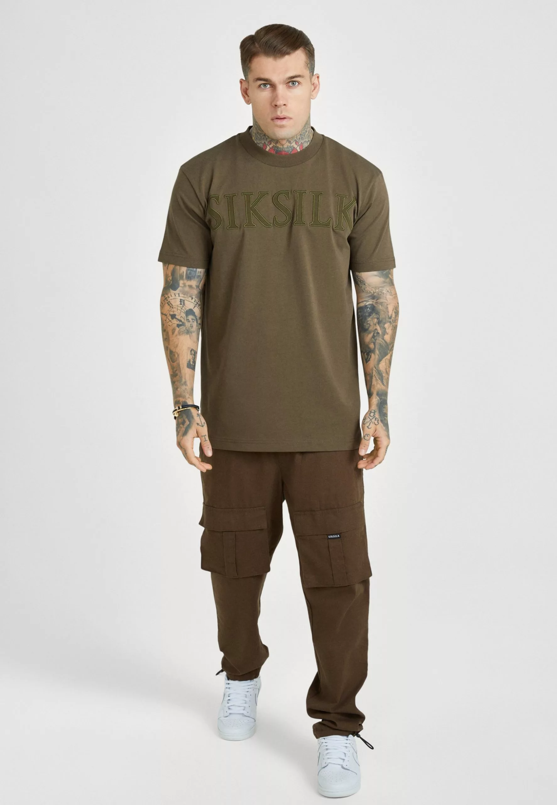 SikSilk Applique Logo - T-Shirt Print - Khaki 4 SikSilk Applique Logo - T-Shirt Print - Khaki - Afbeelding 2
