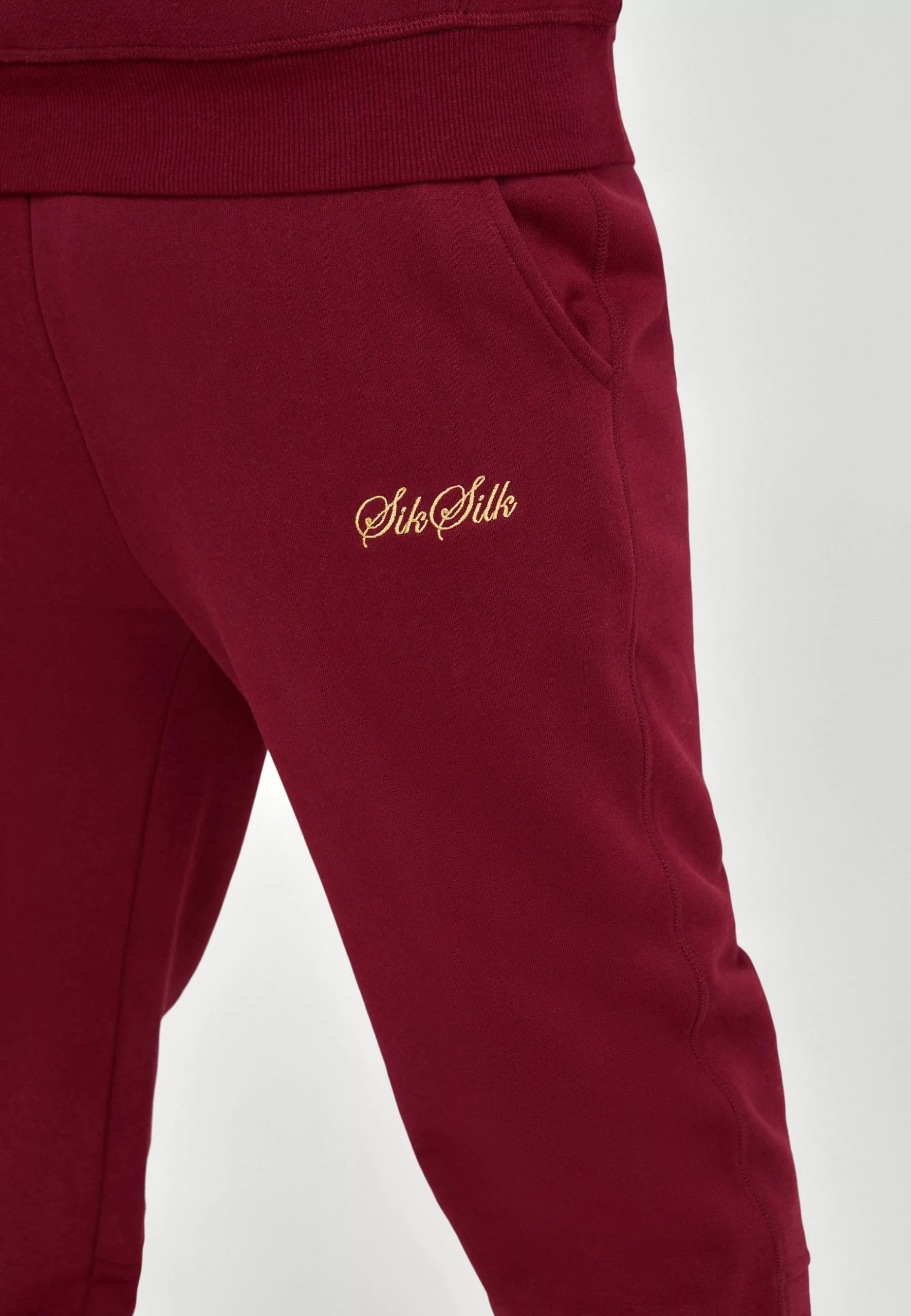 SikSilk Embossed Logo Relaxed Fit Joggers - Trainingsbroek - Burgundy 9 SikSilk Embossed Logo Relaxed Fit Joggers - Trainingsbroek - Burgundy - Afbeelding 7