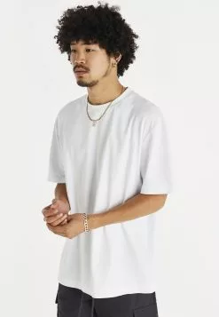 SikSilk Relaxed Fit Chain- T-Shirt Print - White