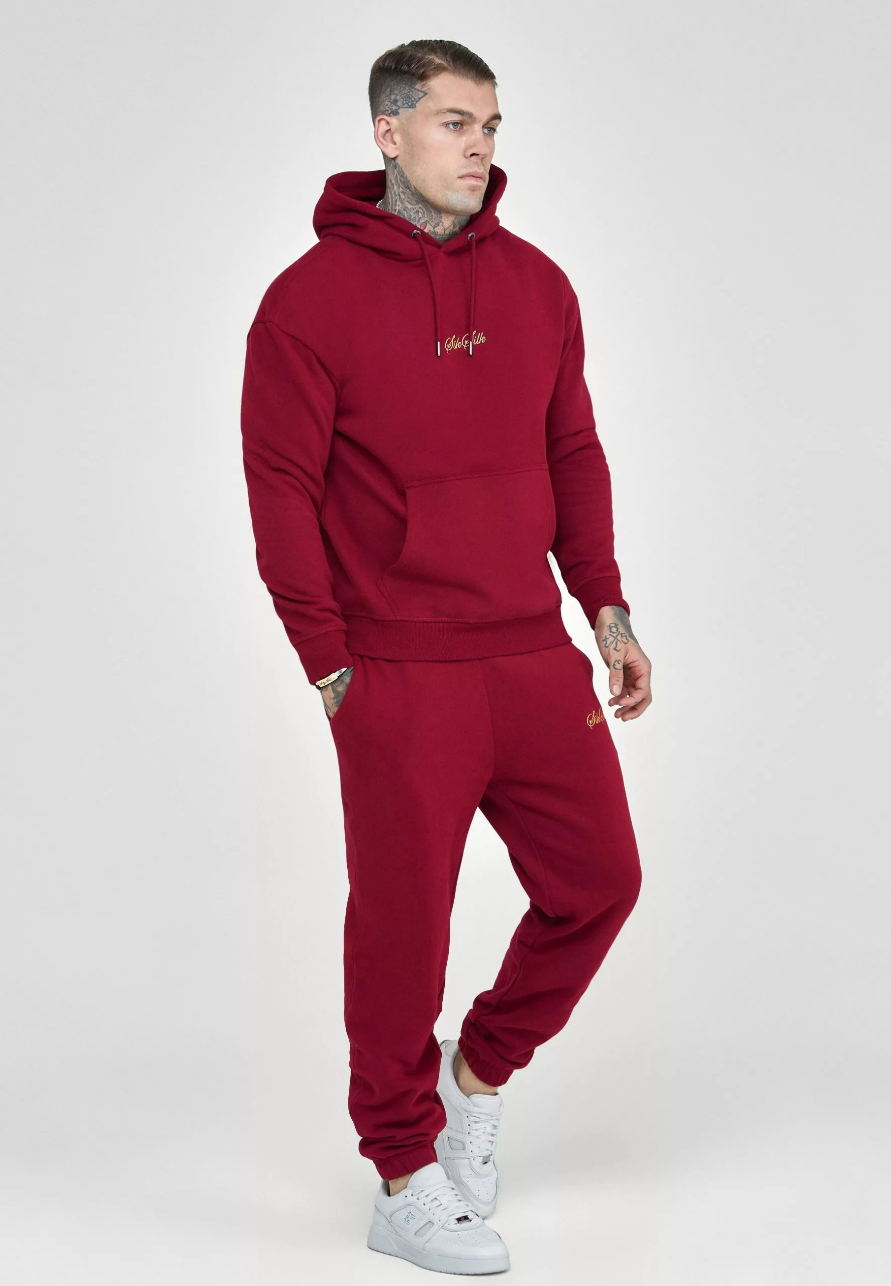SikSilk Embossed Logo Relaxed Fit Hoodie - Hoodie - Burgundy 4 SikSilk Embossed Logo Relaxed Fit Hoodie - Hoodie - Burgundy - Afbeelding 2
