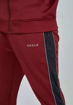 SikSilk Velour Panelled- Trainingsbroek - Burgundy 10 SikSilk Velour Panelled- Trainingsbroek - Burgundy -Outlet SikSilk Winkel 91ebf8599575446491493270968be34f