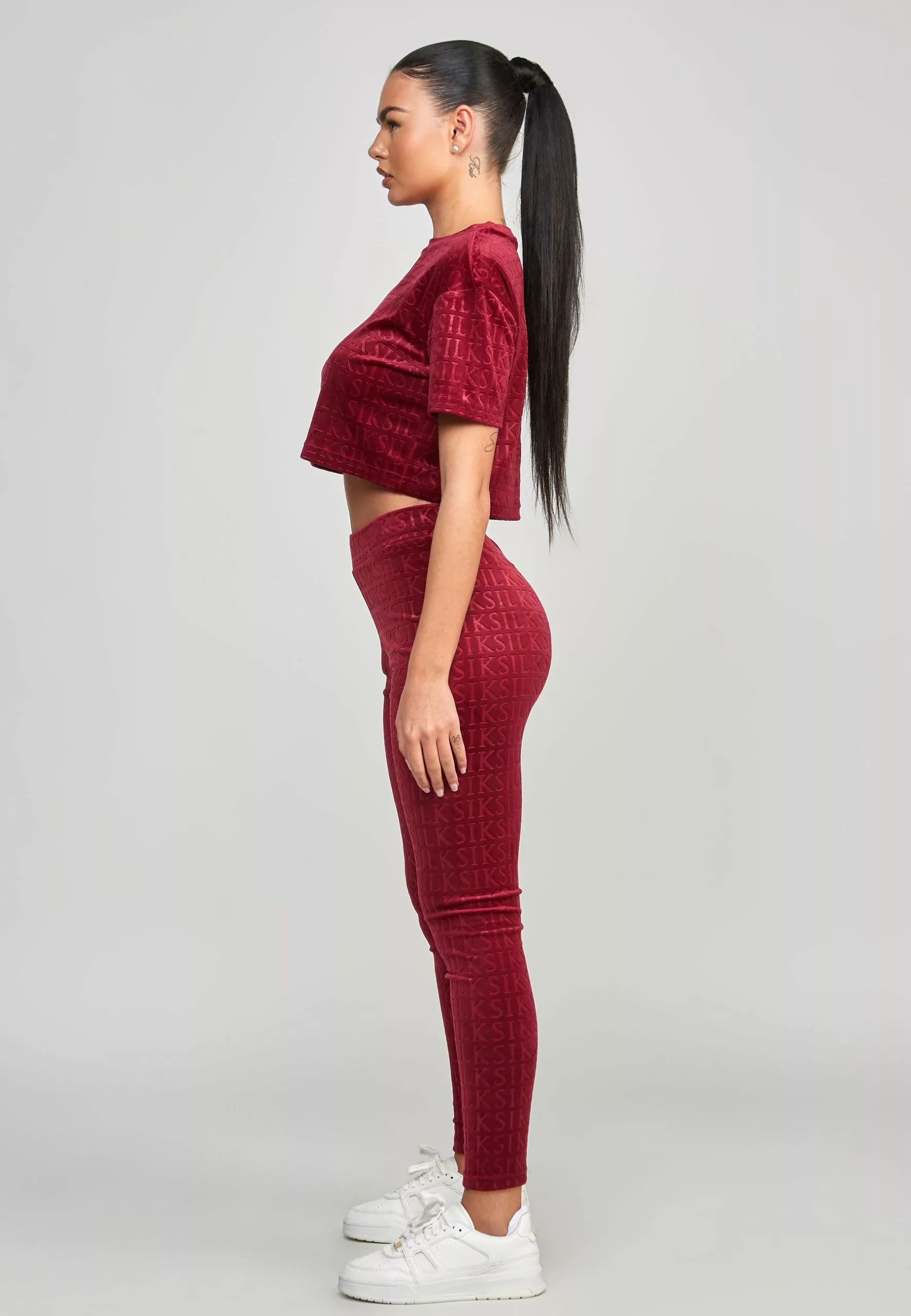 SikSilk Velour Crop - T-Shirt Print - Red 6 SikSilk Velour Crop - T-Shirt Print - Red - Afbeelding 4